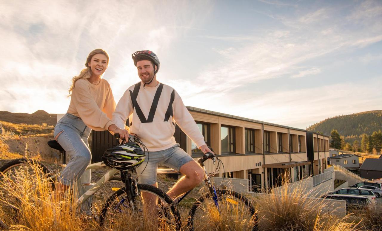 Galaxy Boutique Hotel Lake Tekapo Kültér fotó The hotel in 2019